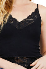 Load image into Gallery viewer, CUTE ROMANTIC TRENDY STYLISH V-NECK w/LACE DETAIL RIB SEAMLESS CAMI TOP SEMI